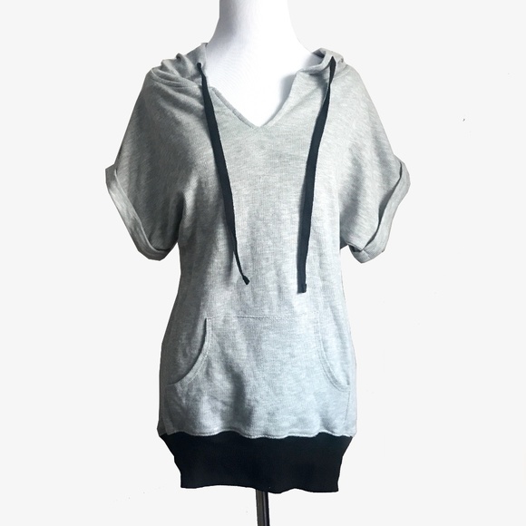 Chance or Fate Tops - 🧡3 for $25 🧡Grey & Black Hooded Short Sleeve Top